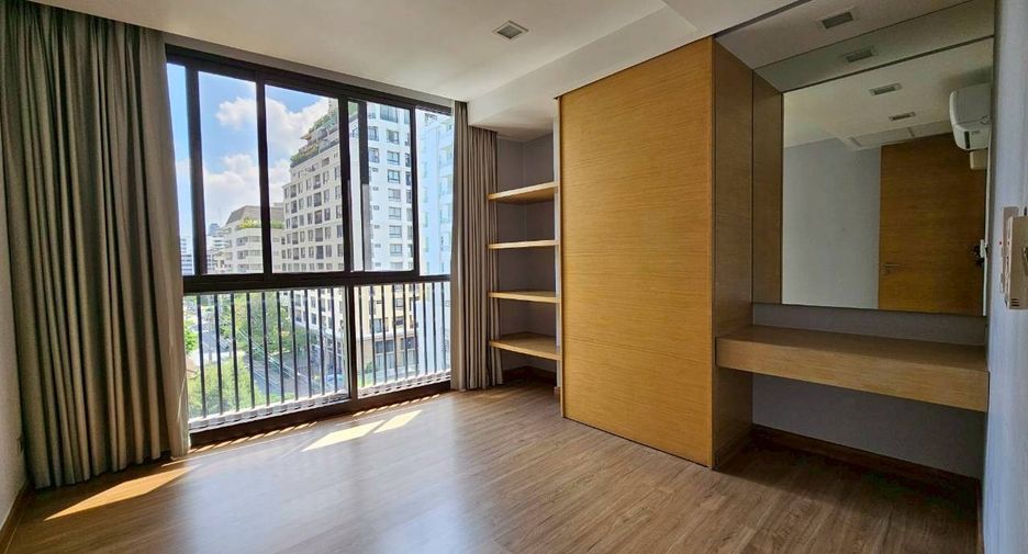 À louer 2 chambres condo à Watthana, Bangkok