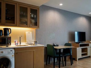 For rent studio condo in Khlong Toei, Bangkok