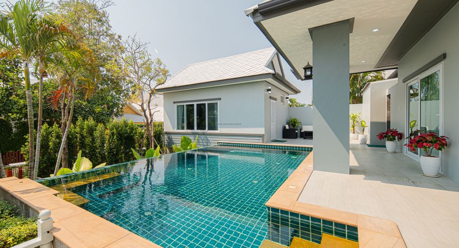 For rent 4 bedrooms house in East Pattaya, Pattaya