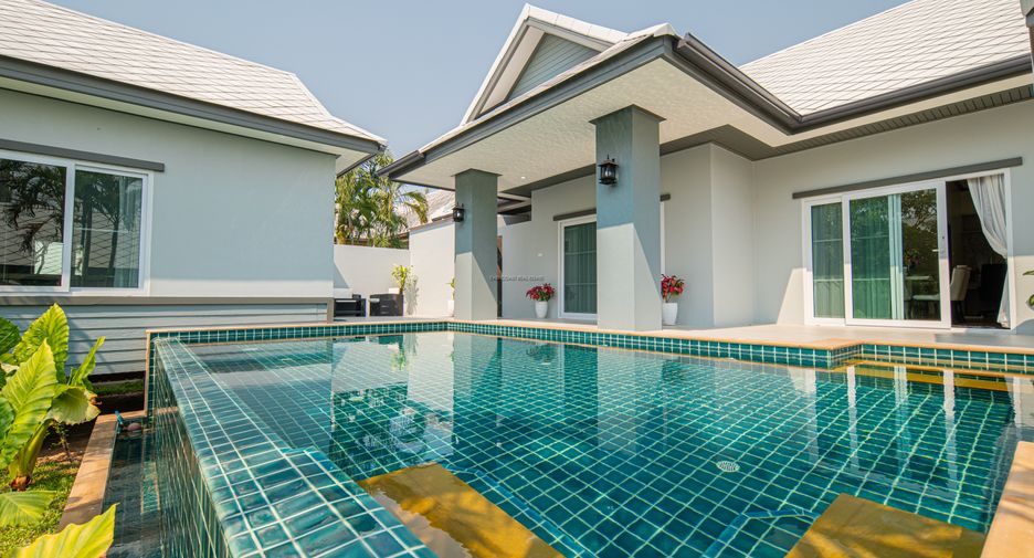 For rent 4 bedrooms house in East Pattaya, Pattaya