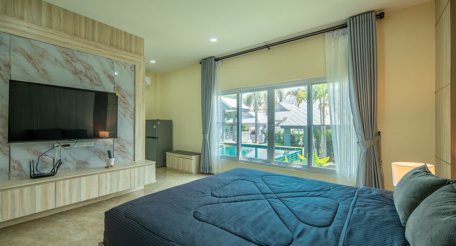 For rent 4 bedrooms house in East Pattaya, Pattaya