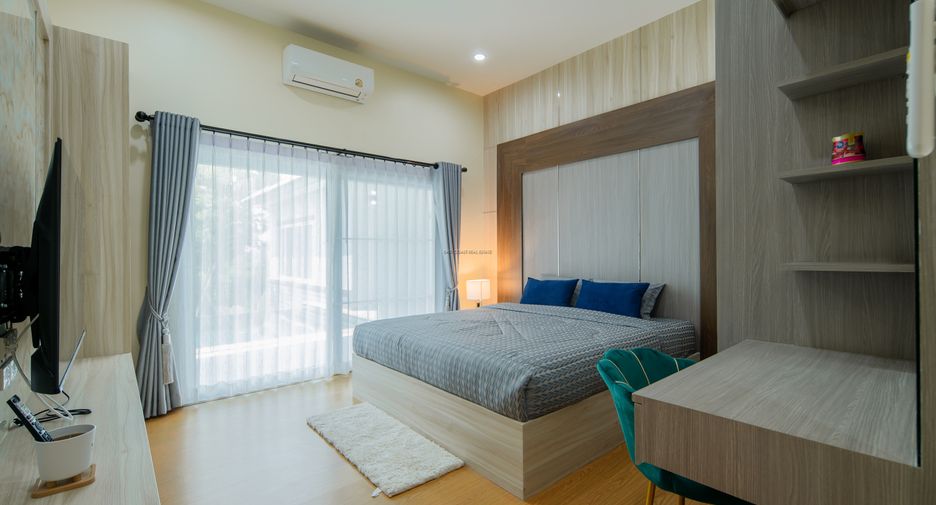 For rent 4 bedrooms house in East Pattaya, Pattaya
