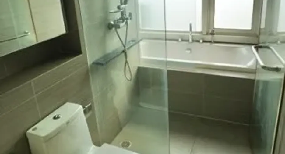 Аренда и продажа 3 спальни кондо в Кхлонг Тоеи, Бангкок