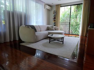 Casa en alquiler de 4 habitaciones en Watthana, Bangkok