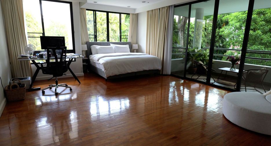 Casa en alquiler de 4 habitaciones en Watthana, Bangkok