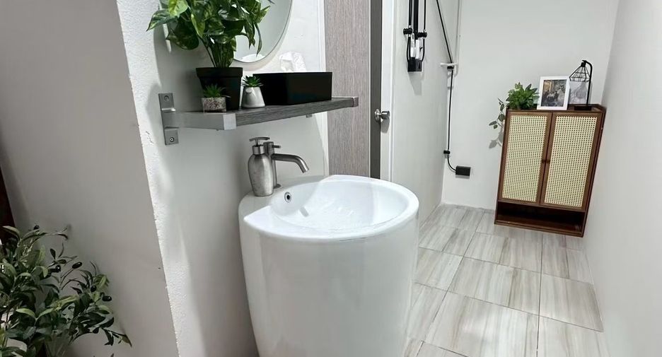 Haus zur Miete mit 3 Zimmer in Mueang Surat Thani, Surat Thani