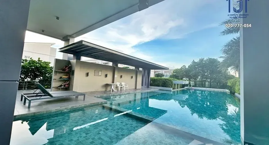 Casa adosada en venta de 4 habitaciones en Mueang Nonthaburi, Nonthaburi