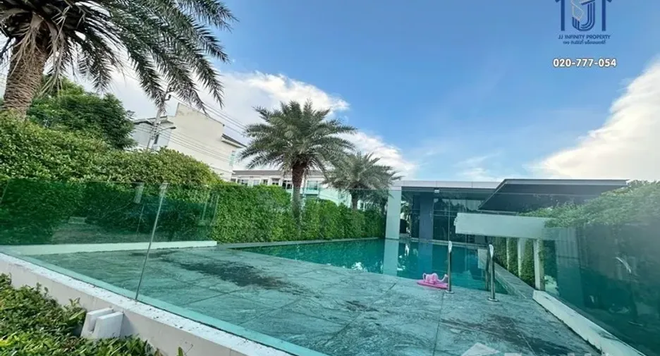 Casa adosada en venta de 4 habitaciones en Mueang Nonthaburi, Nonthaburi