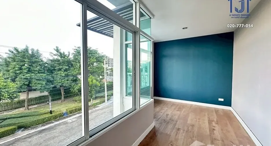 Casa adosada en venta de 4 habitaciones en Mueang Nonthaburi, Nonthaburi