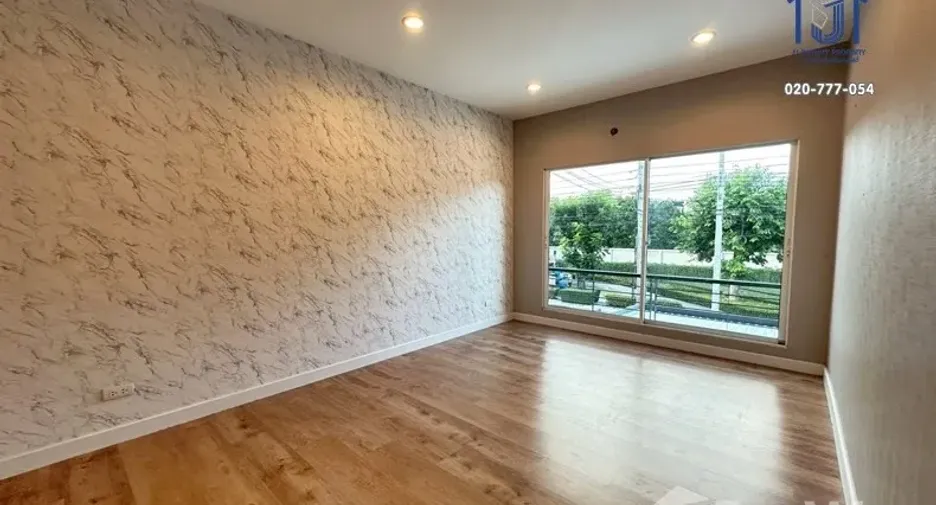 Casa adosada en venta de 4 habitaciones en Mueang Nonthaburi, Nonthaburi
