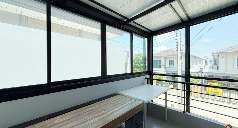 For sale 3 bedrooms house in Khlong Luang, Pathum Thani