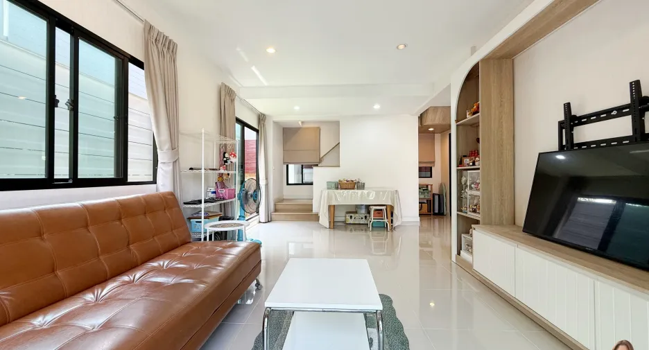 Продажа 3 спальни дом в Khlong Luang, Патумтани