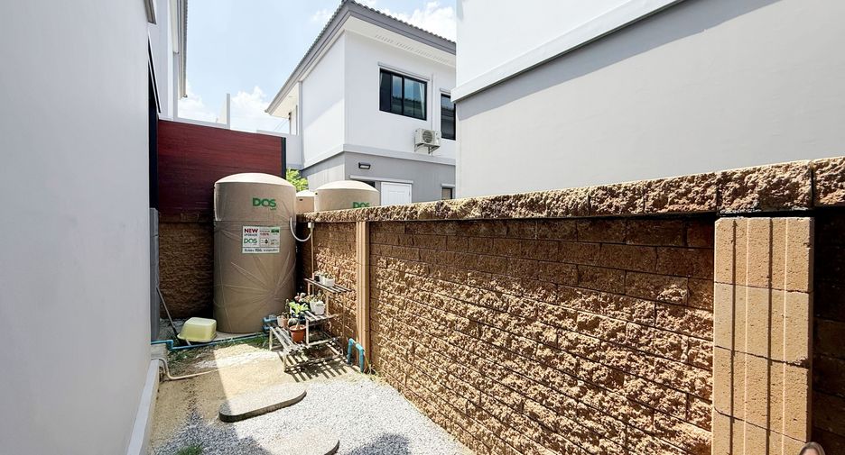 For sale 3 bedrooms house in Khlong Luang, Pathum Thani