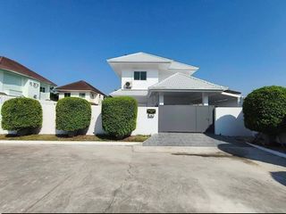 Villa zur Miete mit 5 Zimmer in Bang Lamung, Chonburi