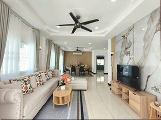 Villa zur Miete mit 5 Zimmer in Bang Lamung, Chonburi
