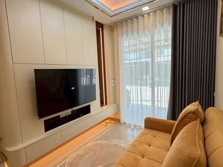 出租 3 卧室 联排别墅 在 Bang Phli, Samut Prakan