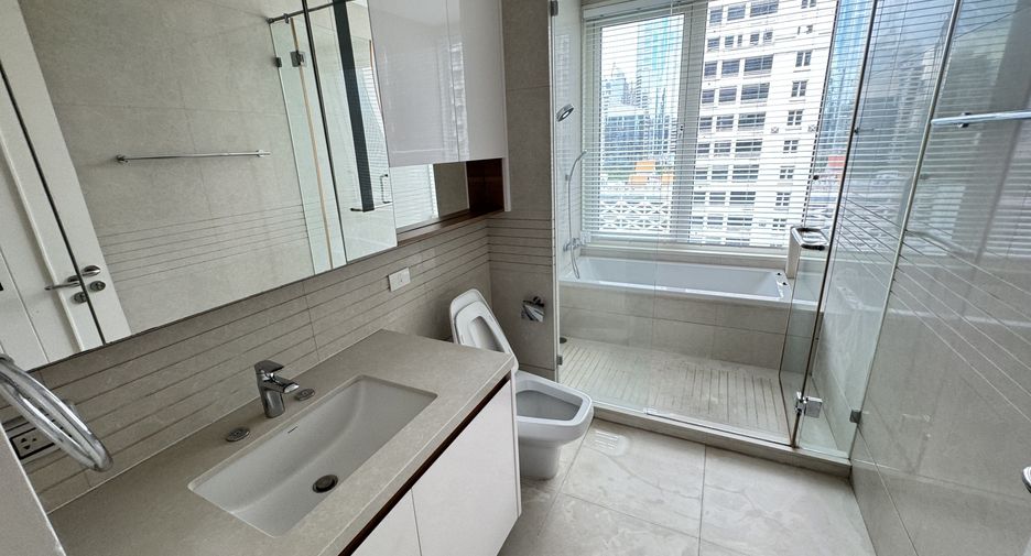 Condo en alquiler de 2 habitaciones en Pathum Wan, Bangkok