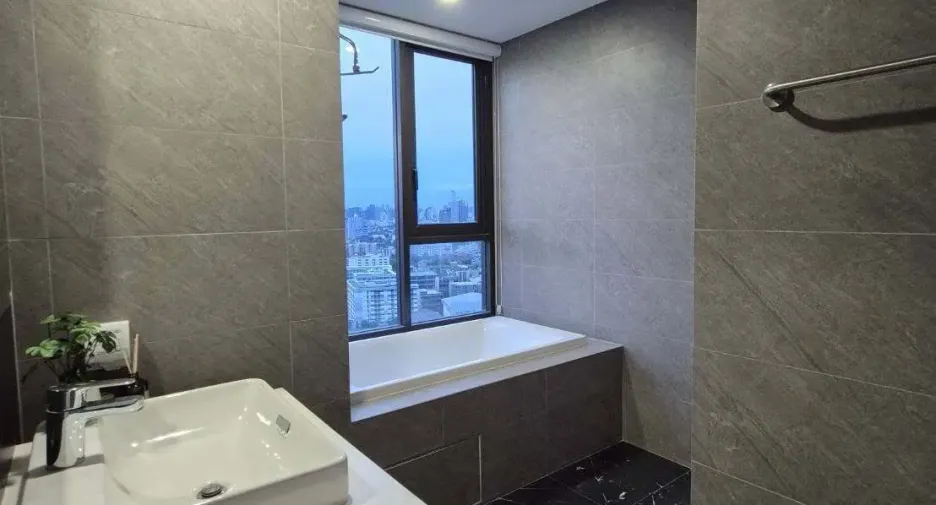 Wohnung zur Miete mit 2 Zimmer in Bang Na, Bangkok