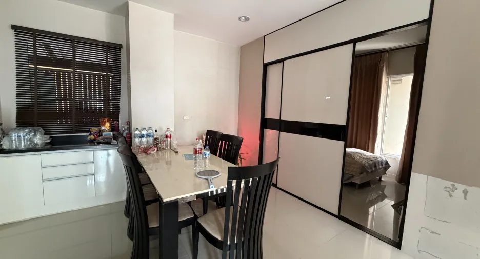 For sale and for rent 3 bedrooms house in Lat Krabang, Bangkok
