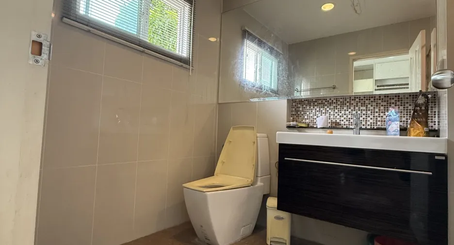 For sale and for rent 3 bedrooms house in Lat Krabang, Bangkok