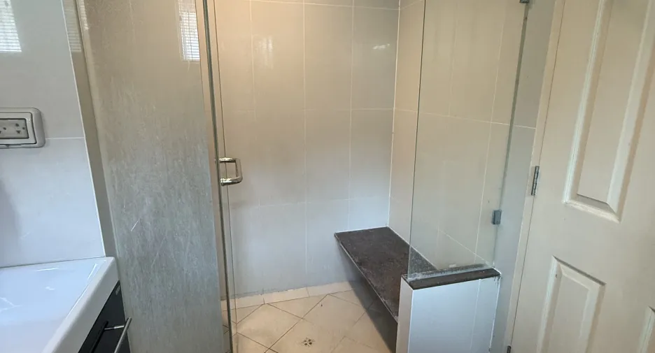 For sale and for rent 3 bedrooms house in Lat Krabang, Bangkok