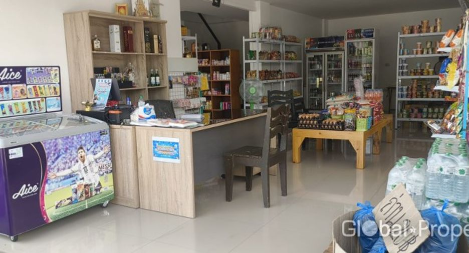 For sale 4 bedrooms condo in Huay Yai, Pattaya