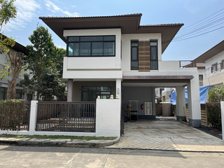 出租 3 卧室 独立屋 在 Sai Mai, 曼谷