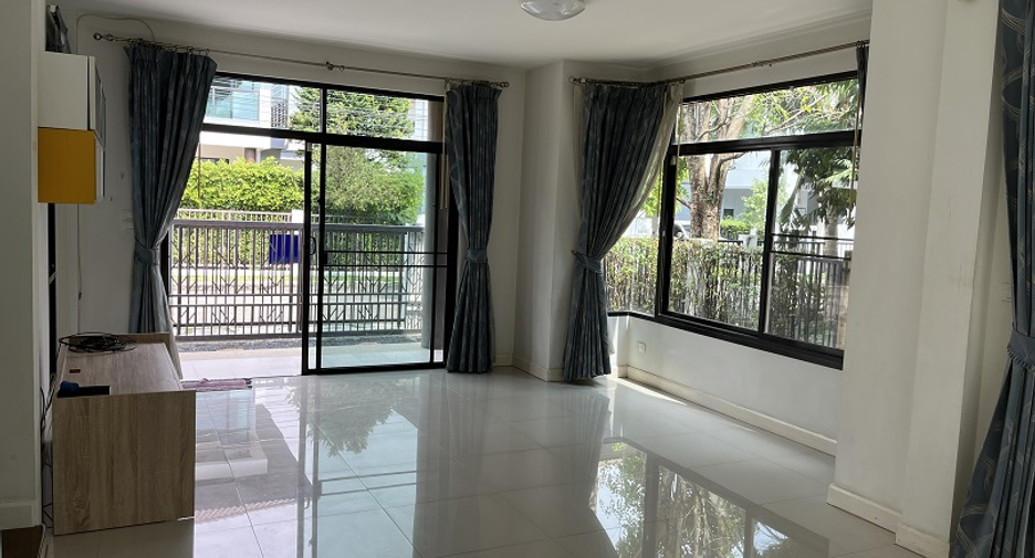 For rent 3 ベッドルーム house in Sai Mai, Bangkok