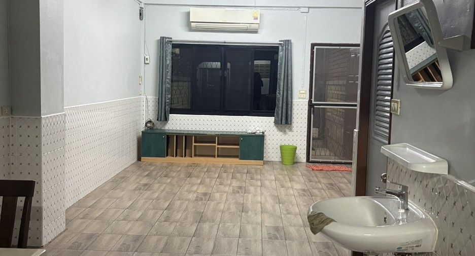 Casa en alquiler de 2 habitaciones en Bang Sue, Bangkok