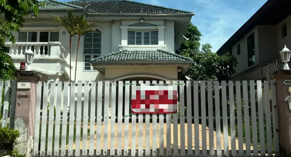 出售 4 卧室 独立屋 在 Saphan Sung, 曼谷