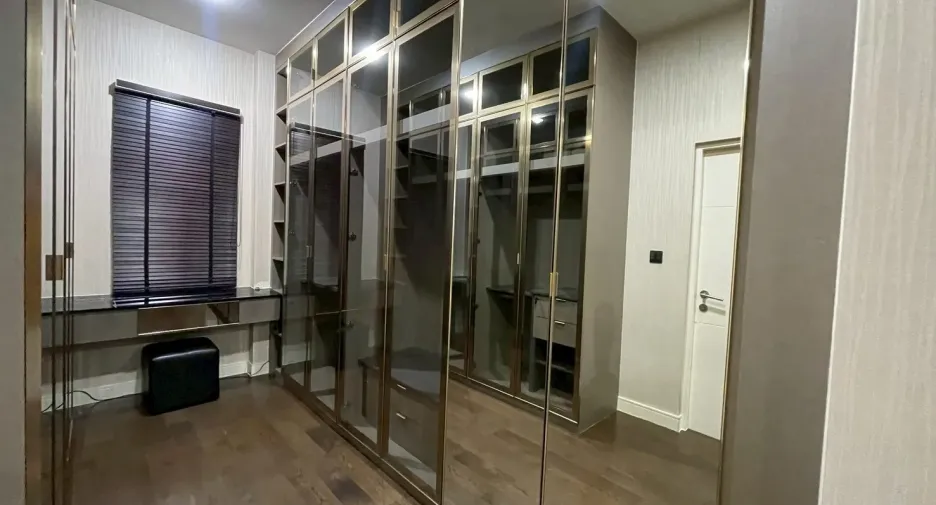 出租 4 卧室 独立屋 在 Bang Kapi, 曼谷