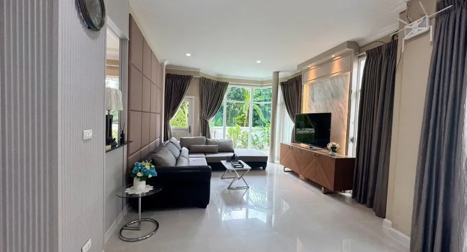 For rent 3 bedrooms house in Prawet, Bangkok