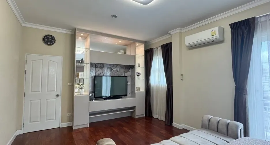 For rent 3 bedrooms house in Prawet, Bangkok