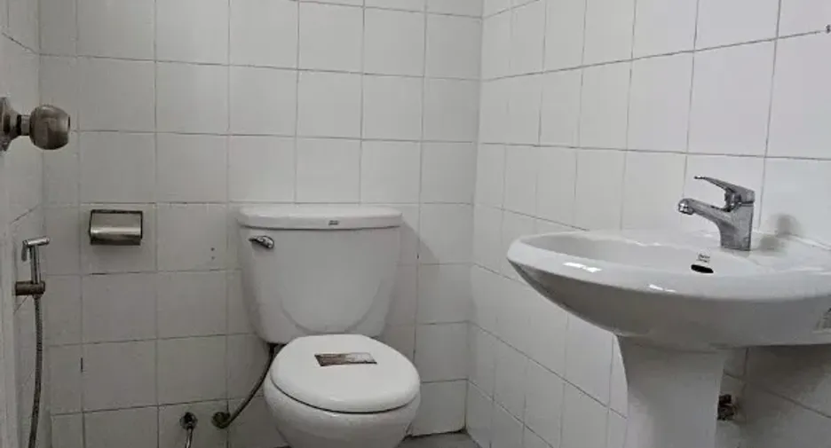 Oficina en alquiler en Bueng Kum, Bangkok