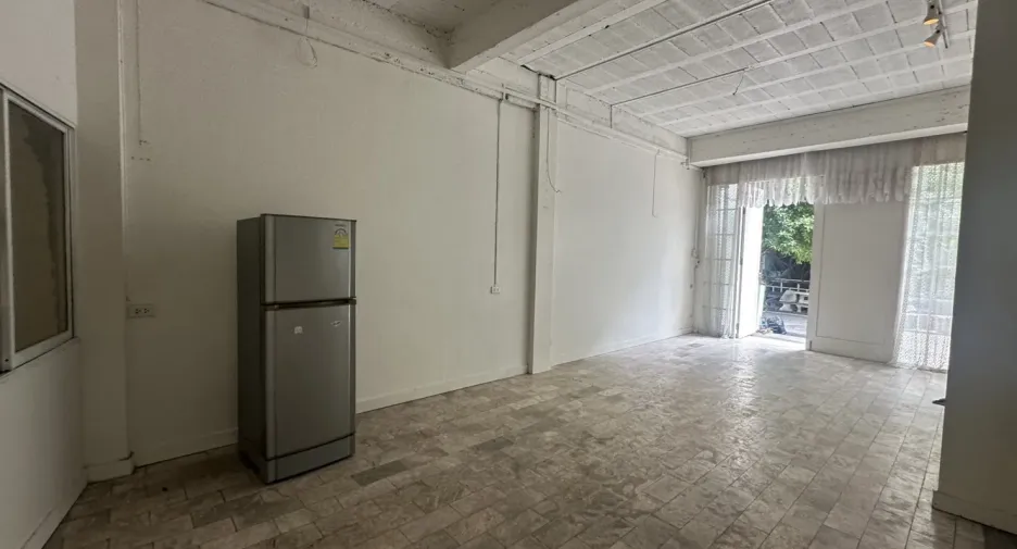 For rent 4 ベッドルーム office in Hua Hin, Prachuap Khiri Khan