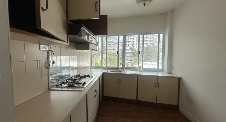 For rent 4 ベッドルーム office in Hua Hin, Prachuap Khiri Khan