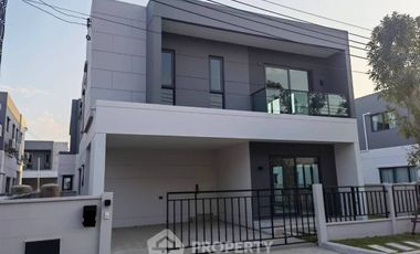 出租 和 出售 4 卧室 独立屋 在 Bang Phli, Samut Prakan
