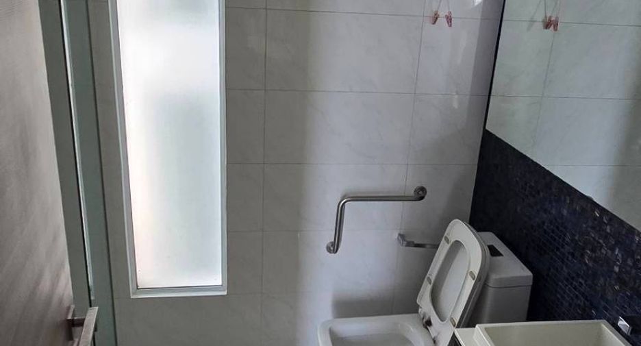 For sale 2 bedrooms condo in Sathon, Bangkok