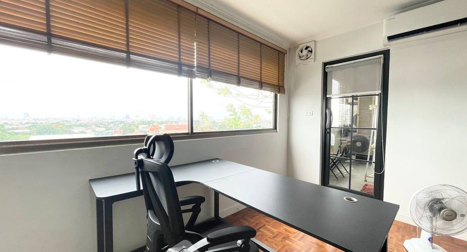 For sale 2 bedrooms condo in Phra Khanong, Bangkok