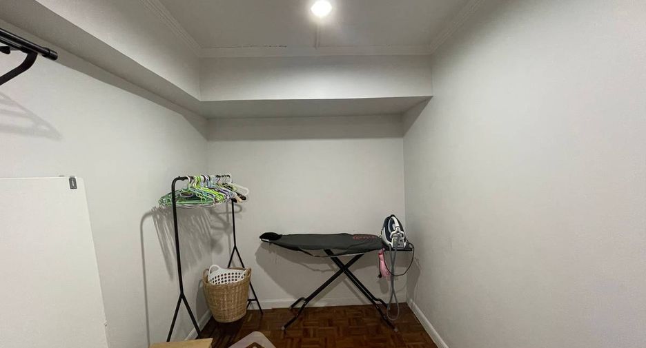 For sale 2 bedrooms condo in Phra Khanong, Bangkok