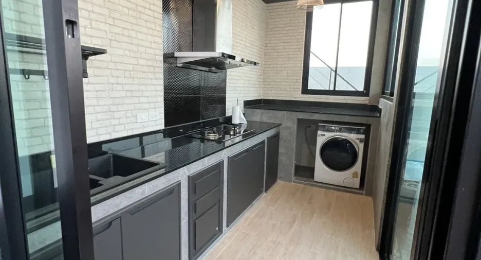 For rent 4 bedrooms villa in Hua Hin, Prachuap Khiri Khan