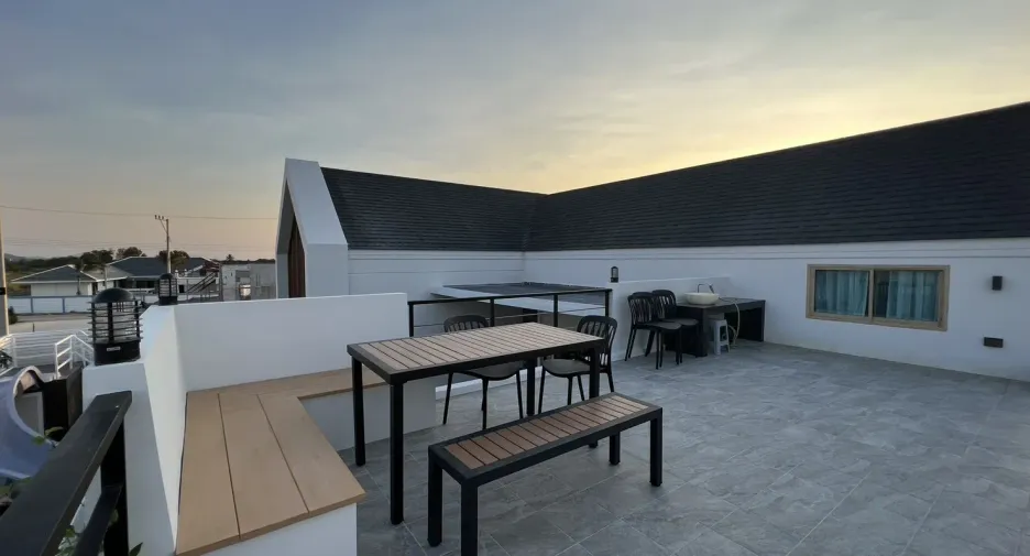 For rent 4 bedrooms villa in Hua Hin, Prachuap Khiri Khan