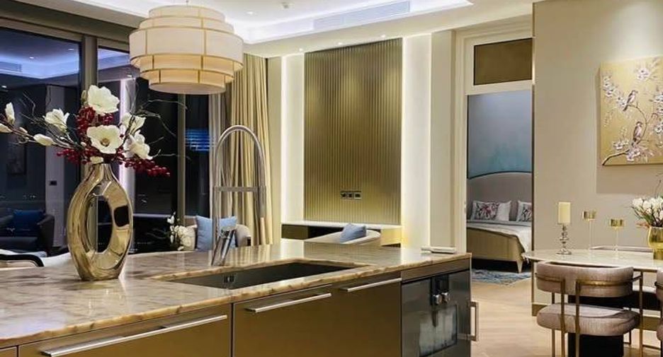 Condo en alquiler y en venta de 6 habitaciones en Khlong San, Bangkok