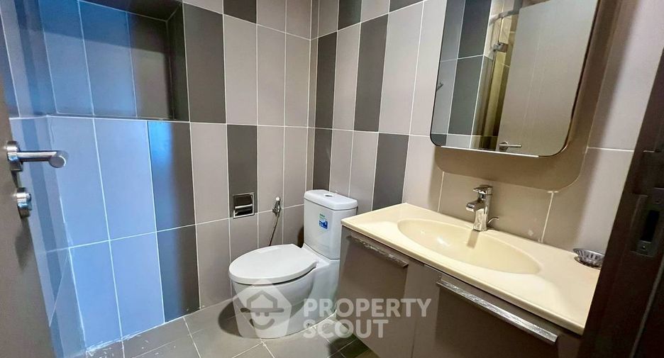 For sale 1 bed condo in Khlong San, Bangkok