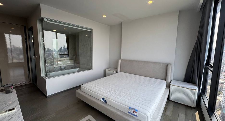 À louer 3 chambres condo à Khlong Toei, Bangkok