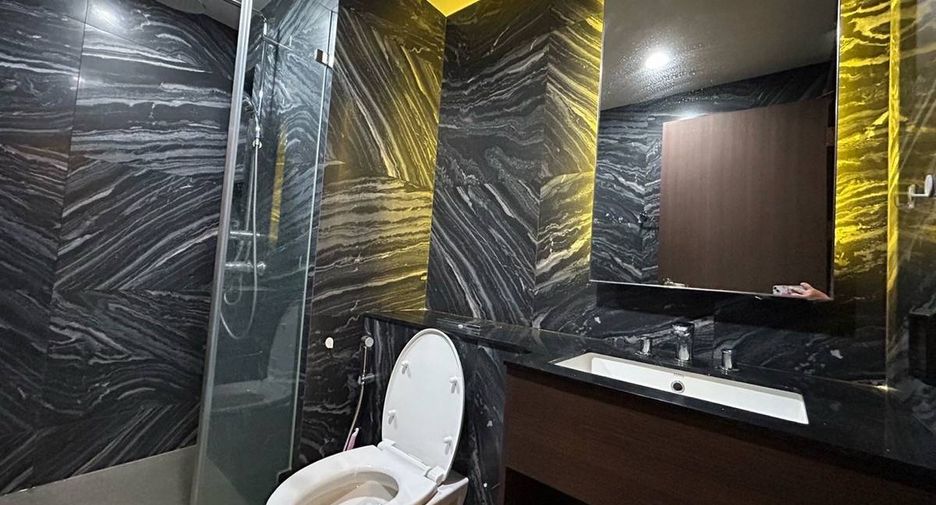 For rent 2 bedrooms condo in Bang Na, Bangkok