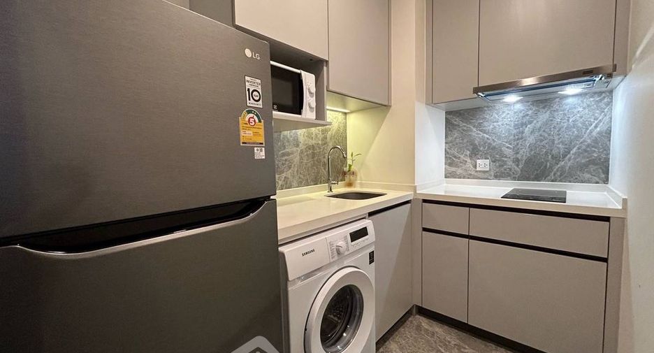 For rent 2 bedrooms condo in Bang Na, Bangkok