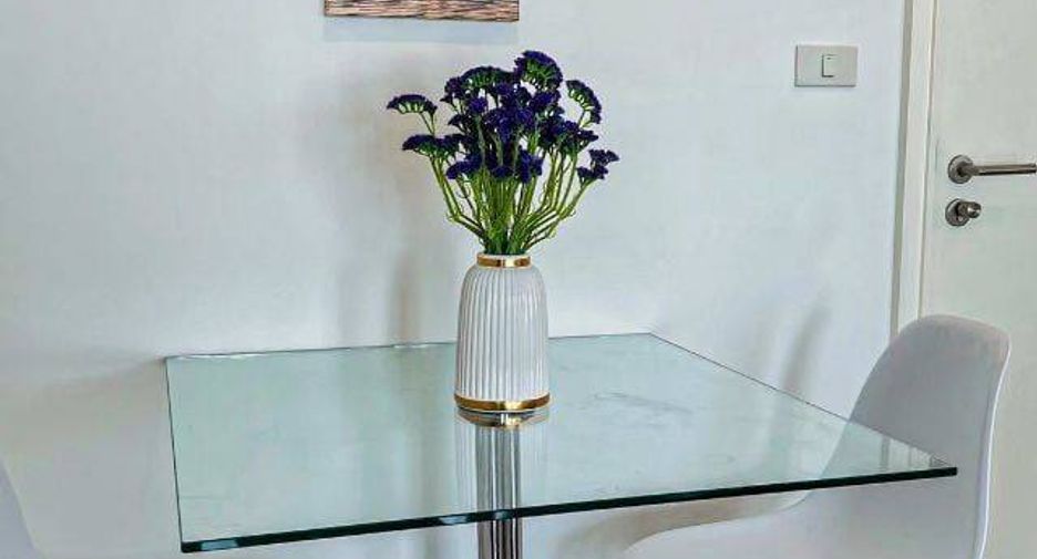 For sale 1 Beds condo in Khan Na Yao, Bangkok
