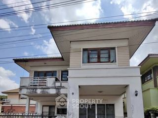 Продажа 4 спальни дом в Si Racha, Чонбури