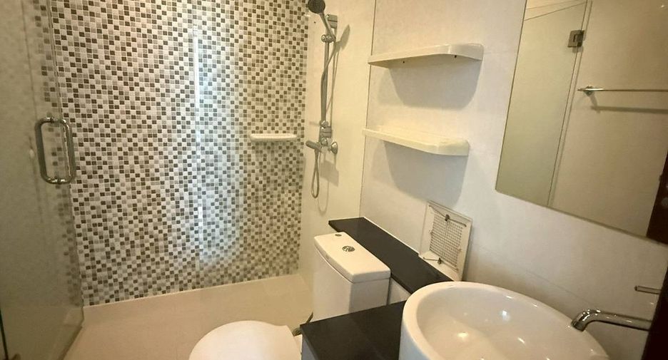 Wohnung zur Miete und zum Kauf mit 2 Zimmer in Watthana, Bangkok